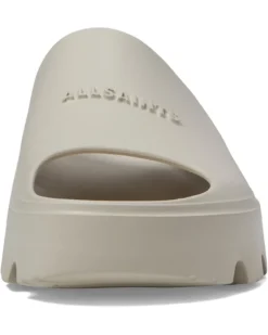 Closet Parade -Closet Parade 51ChrRGEYdL. AC SR736920